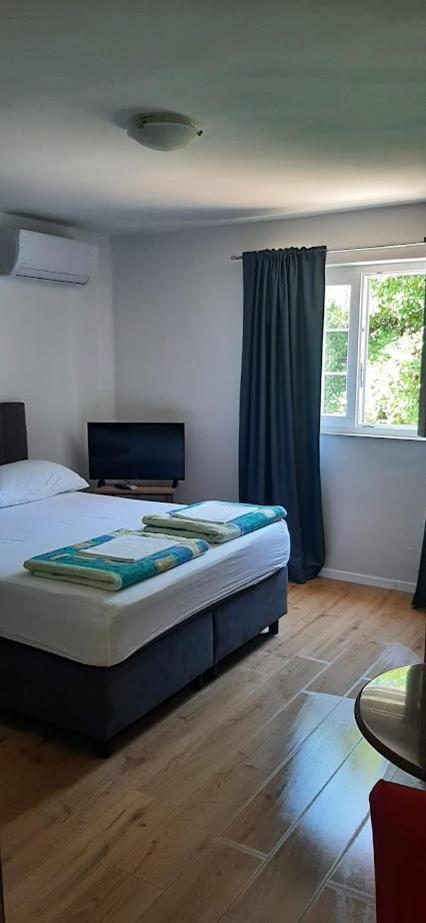 Guesthouse Sime Kolan Exterior foto