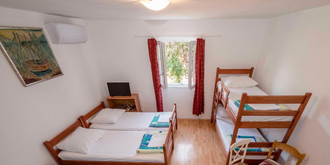 Guesthouse Sime Kolan Exterior foto